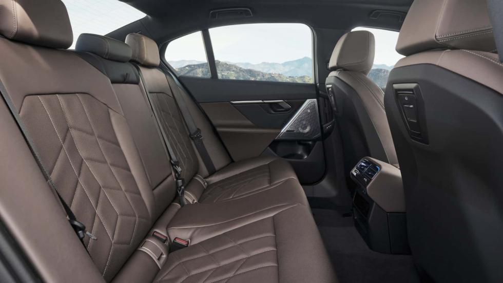 Νέα BMW Σειρά 5 πρώτη φορά ηλεκτρική, hi-tech με έως 601 άλογα